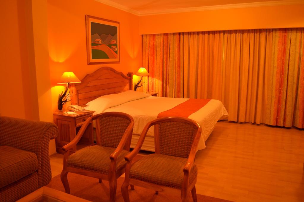אסונסיון Hotel Las Margaritas מראה חיצוני תמונה